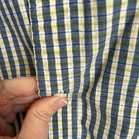 Tommy Hilfiger Button Shirt classic fit size large 100% cotton - Picture 2 of 10